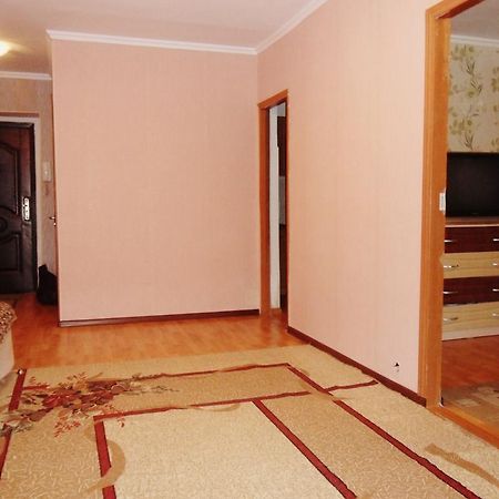 Ahmetova 10 Apartment Krasnoye Pole Ngoại thất bức ảnh