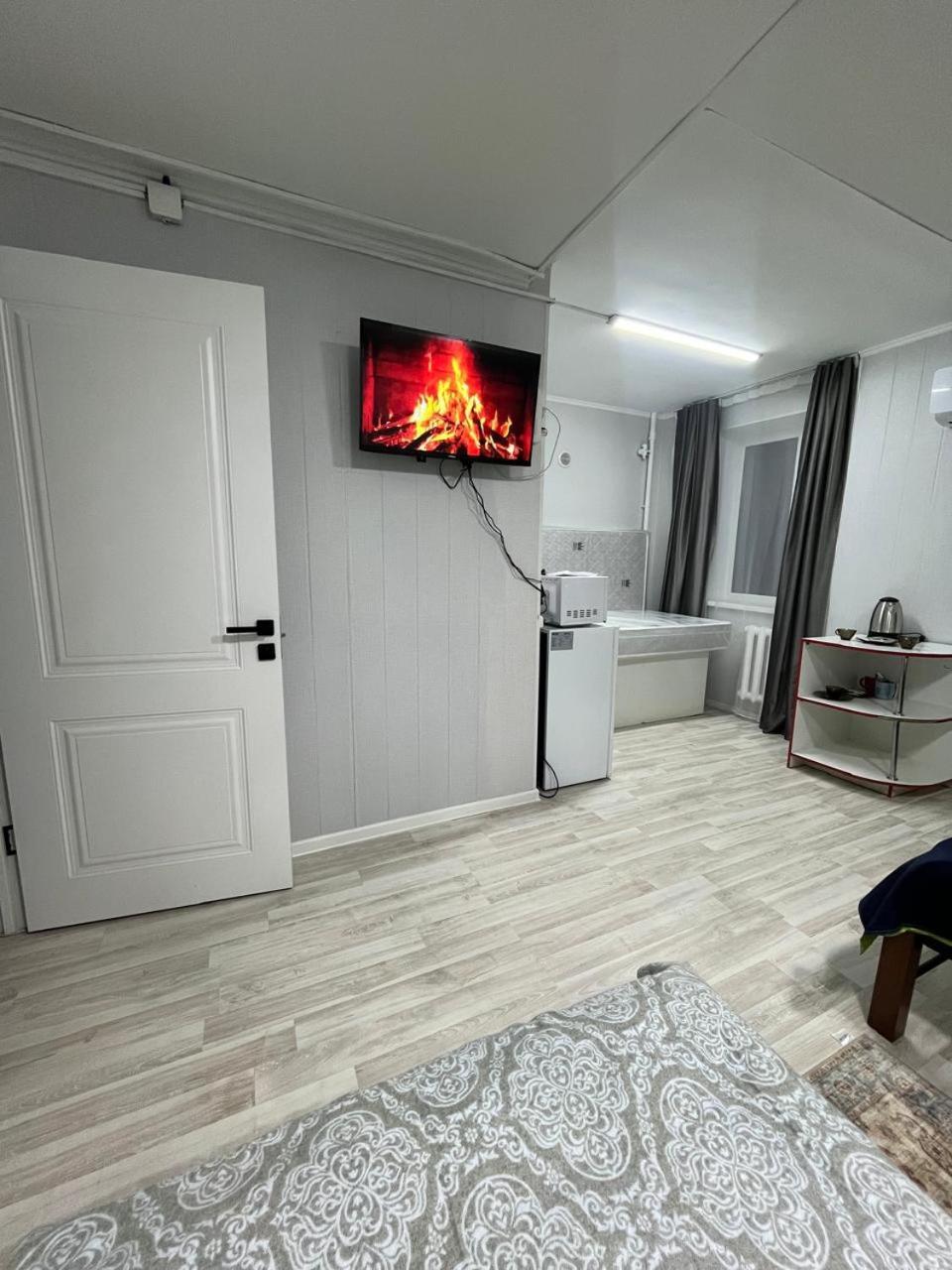 Ахметова 4 Apartment Krasnoye Pole Ngoại thất bức ảnh
